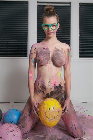Zoey Lee Nude Pictures Zoey & Her Paint