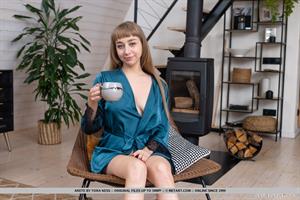 Arete Nude Pictures Teal Temptation