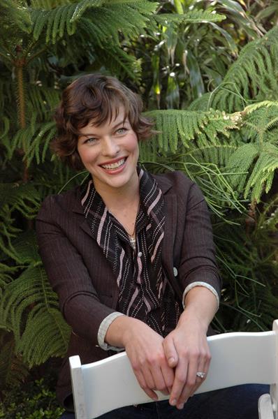 Milla Jovovich - Yoram Kahana Portraits 2006 