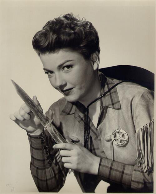 Anne Baxter