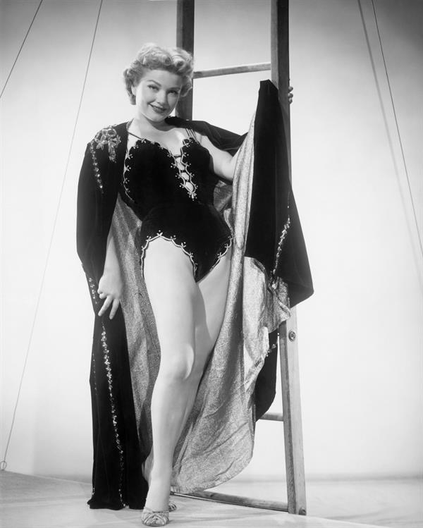 Anne Baxter