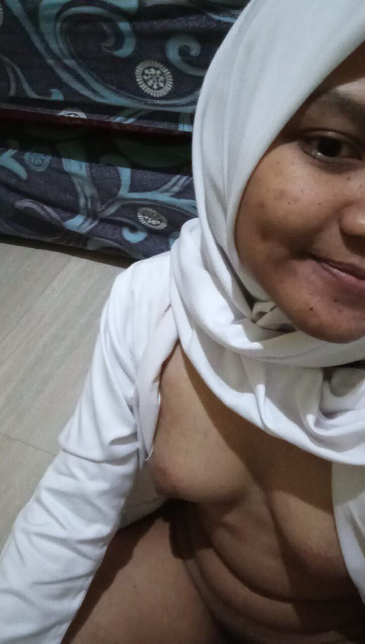 Lailatul Fitria - breasts