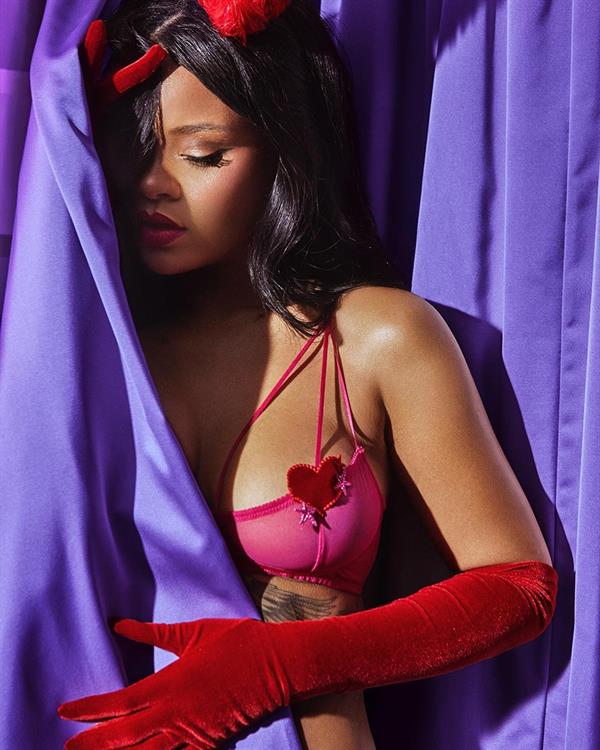 Rihanna in Savage X Fenty: Valentine's Day 2019