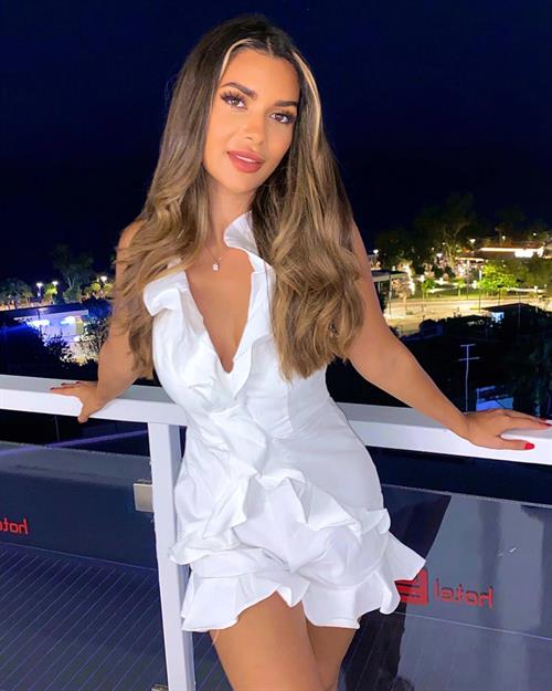 Ekin-Su Cülcüloğlu