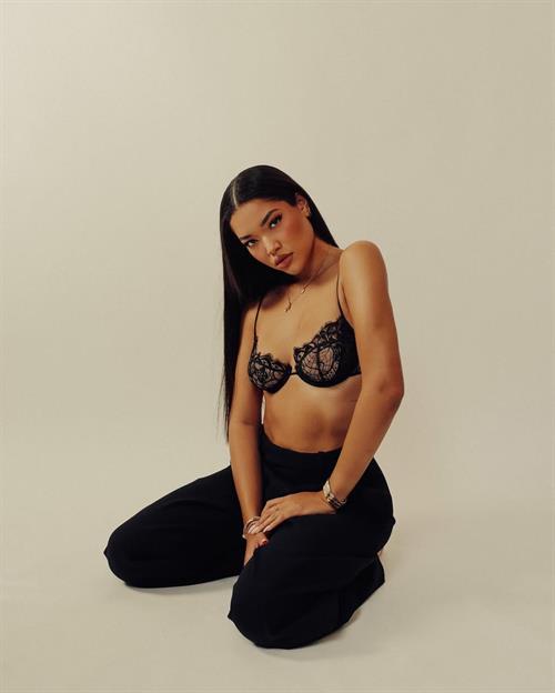 Ming Lee Simmons