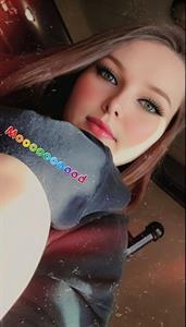 Mikayla Watson taking a selfie