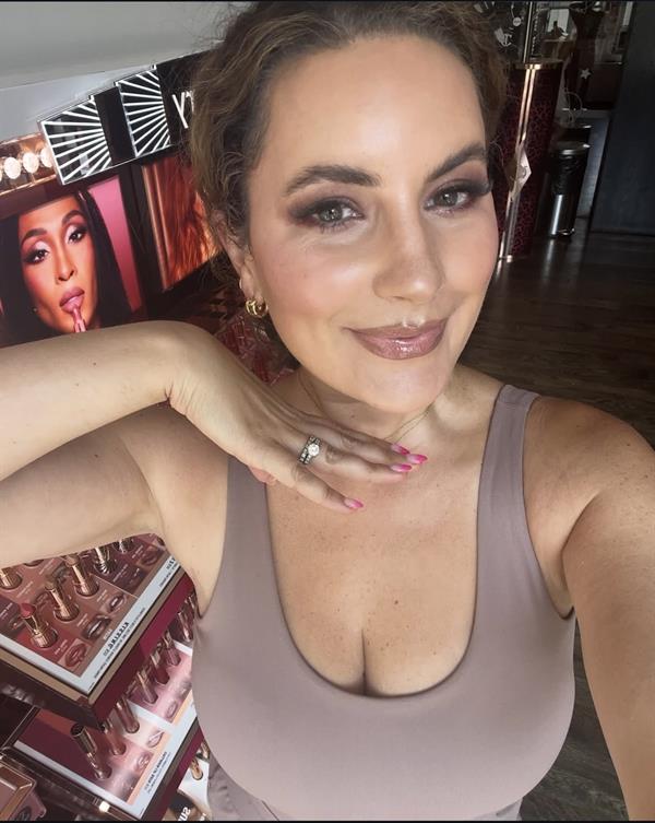 Heather taking a selfie