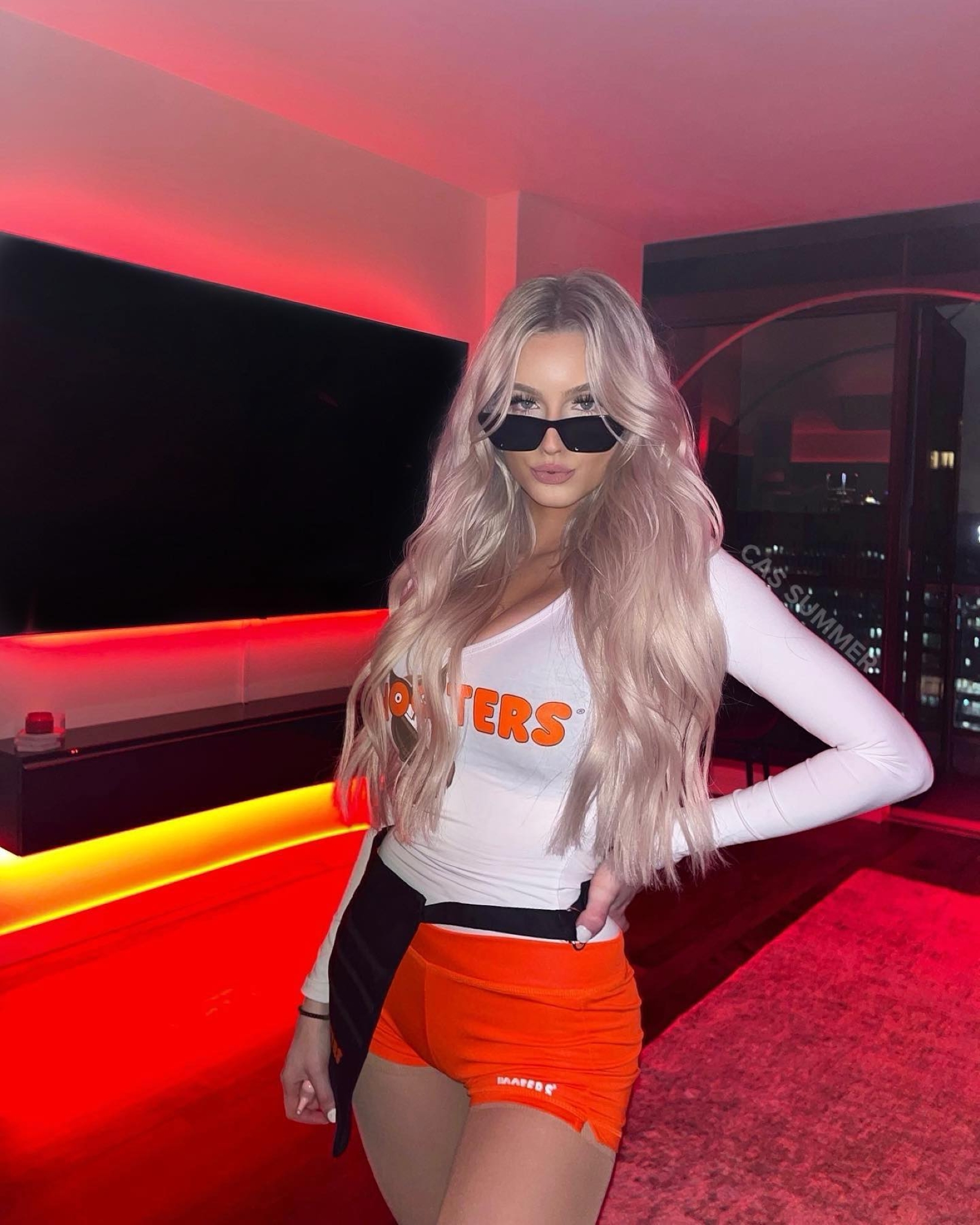 Hooters