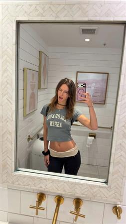 Rachel taking selfies of Rachel
