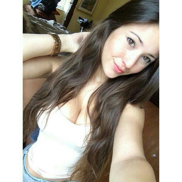 Angie Varona taking a selfie