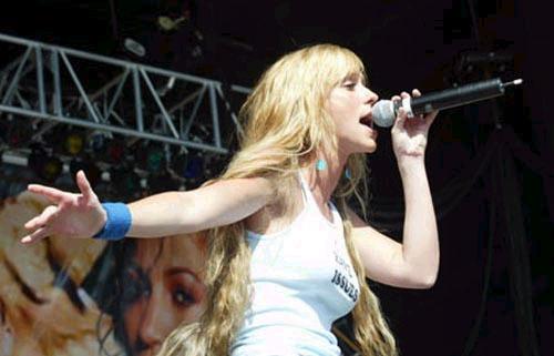 Jennifer Love Hewitt