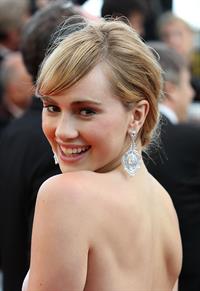 Suki Waterhouse