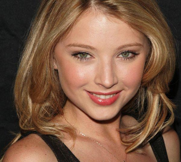 Elisabeth Harnois