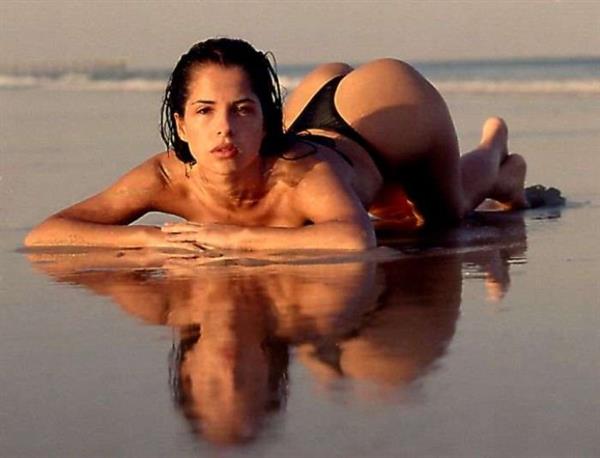 Kelly Monaco in a bikini - ass