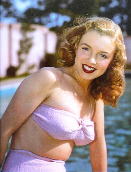 Marilyn Monroe in a bikini