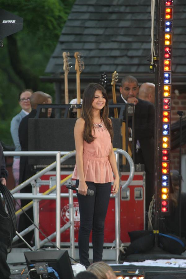 Selena Gomez performs at the Good Morning America GMA Summer Concert Series in New York City on June 17, 2011