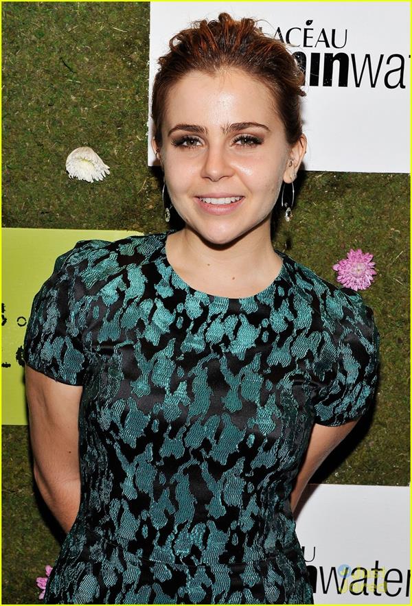 Mae Whitman
