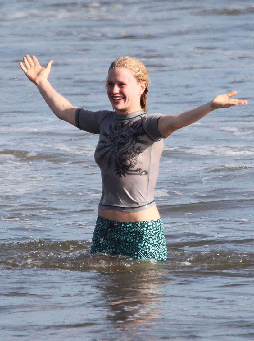 Anna Paquin - breasts